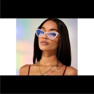 Quay Australia blue lens glasses 👓
